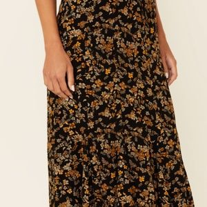 LIKE NEW! IDYLLWIND HALLOWS BREEZE FLORAL MAXI SKIRT SIZE XS - "Beth Dutton"